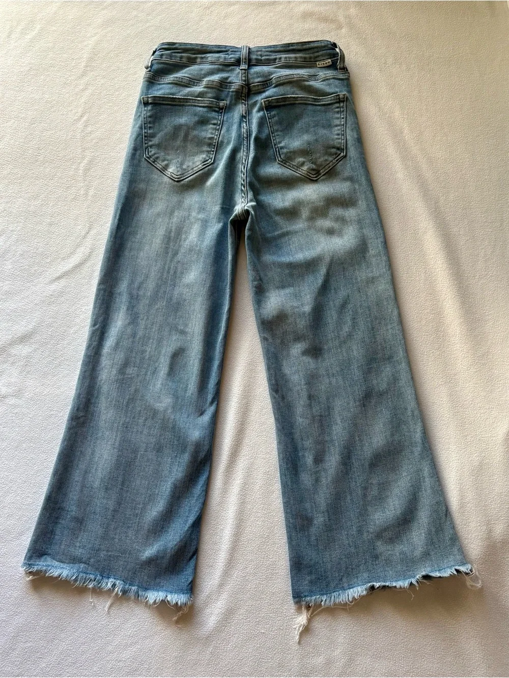 Risen High-Rise Cropped Wide Leg Stretch Jeans in Medium Blue - Picture 4 of 6